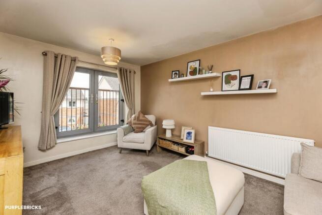 3 bed Town House for sale Image 4