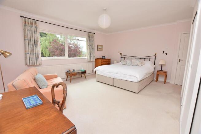 Master Bedroom.JPG