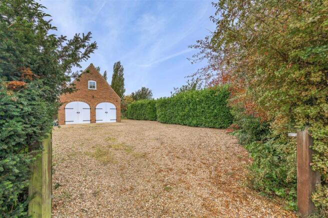 Double Garage & Workshop