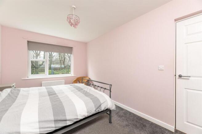 2 bed Flat for sale Image 10
