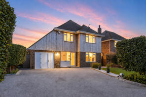 8, Falmer Avenue, Goring, Worthing BN12 4SZ