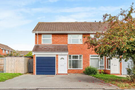 Trevelyan Crescent, Stratford-upon-Avon, CV37