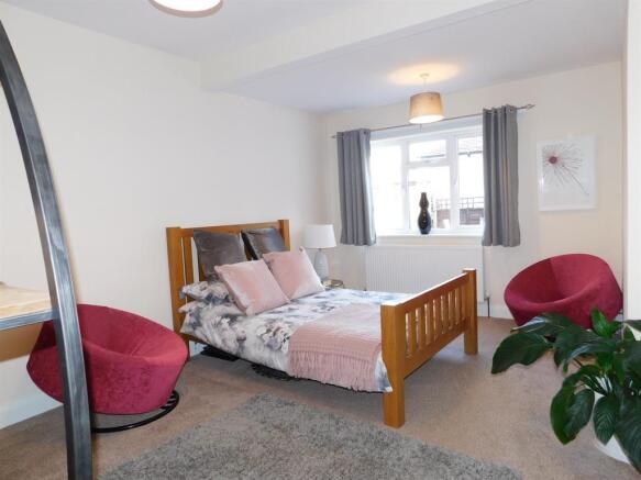 Bedroom 1a