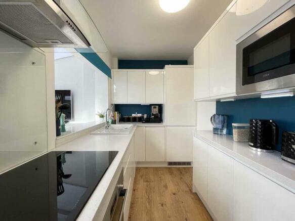 Churchill Way 9 Kitchen.jpg