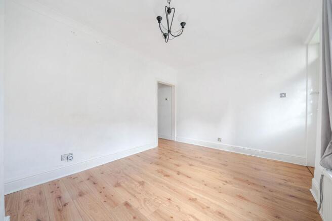 3 bed Terraced for sale Image 4