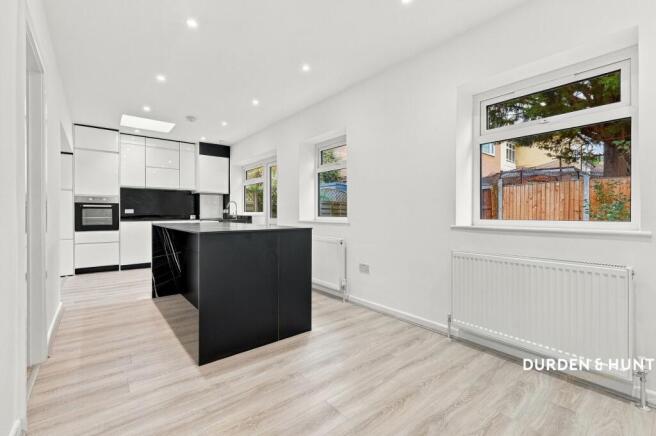 Fairview Road, Chigwell, IG7 photo 4