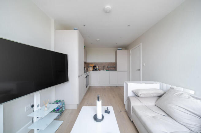 1424106-4-69c129a...