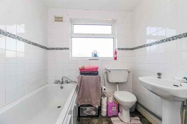 HOUSE BATHROOM/W.C.