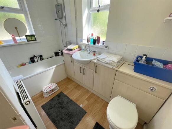Bathroom/w.c.