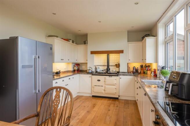 Oakleigh Kitchen-2.jpg