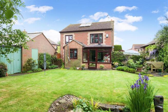 15 Martinsell Green