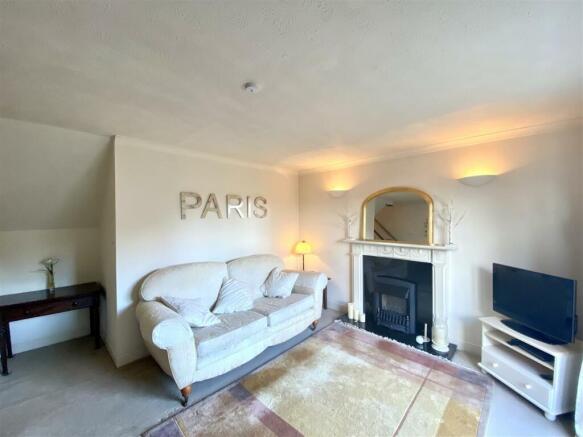 SITTING ROOM