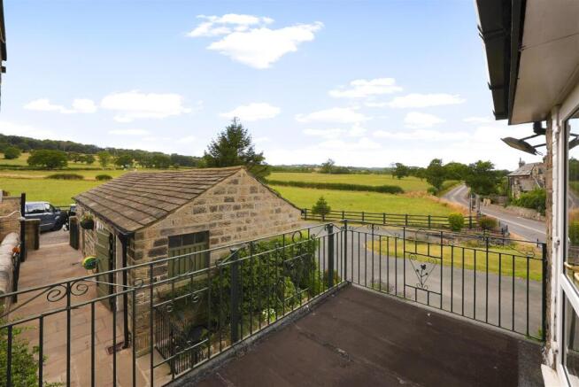 2 bed Semi-Detached for sale Image 2