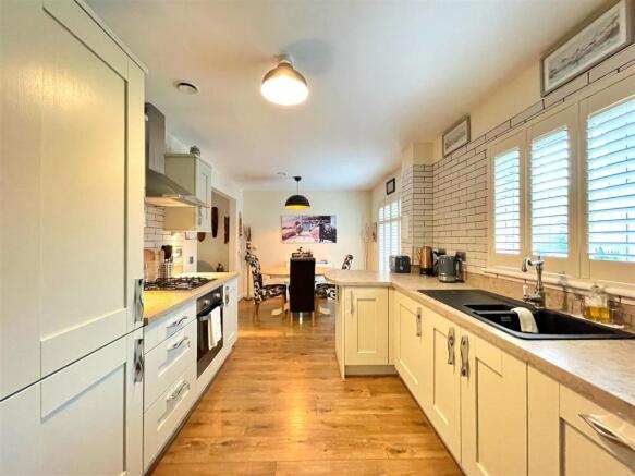 Dining/ Kitchen