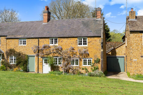 The Green, Banbury, OX17