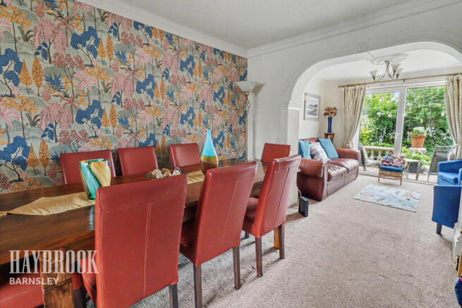 4 bed Detached for sale Image 10