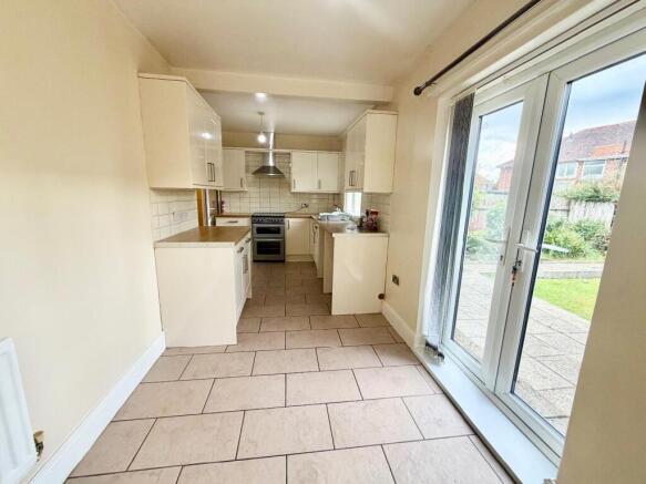 2 bed Semi-Detached for sale Image 5
