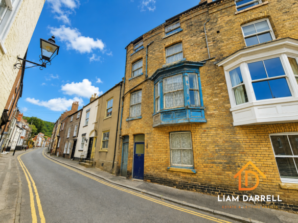 7 bed Terraced for sale in scarborough