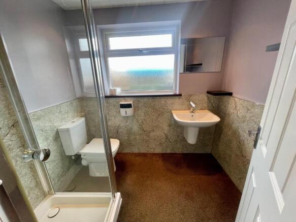 SHOWER ROOM