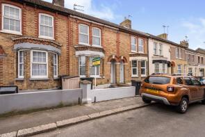 27, Longfield Road, Dover CT17 9QT