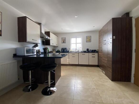Open Plan Kitchen Diner Lounge