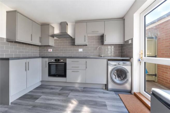Willow Crescent, Oakham photo 3