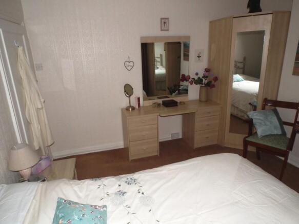 Bedroom 2 Pic 2