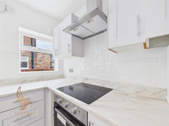 3 bed Terraced for sale Image 5