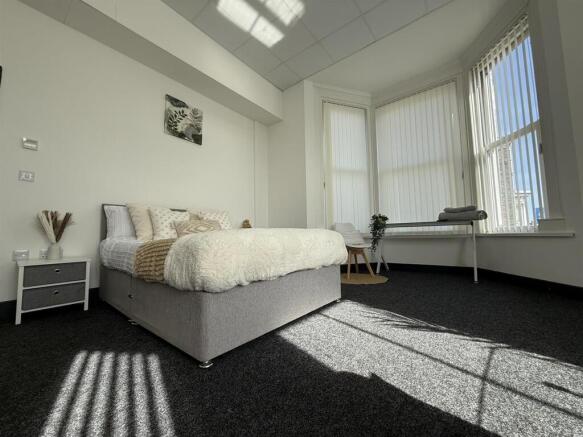1 bed House Share to rent Image 5