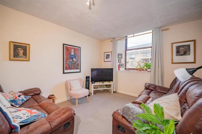 17 Pleasance Court Dundee (12).JPG