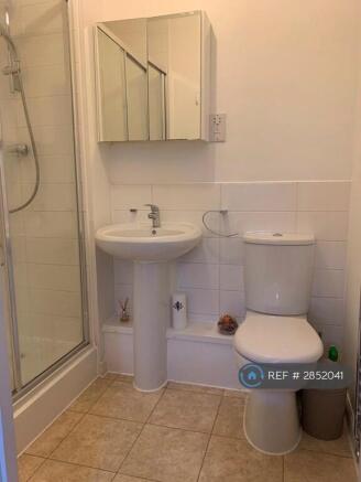 Ensuite To Bedroom 2