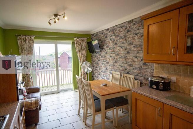 2 bed Detached Bungalow for sale Image 4