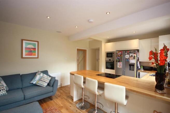 OPEN PLAN LIVING/DIN