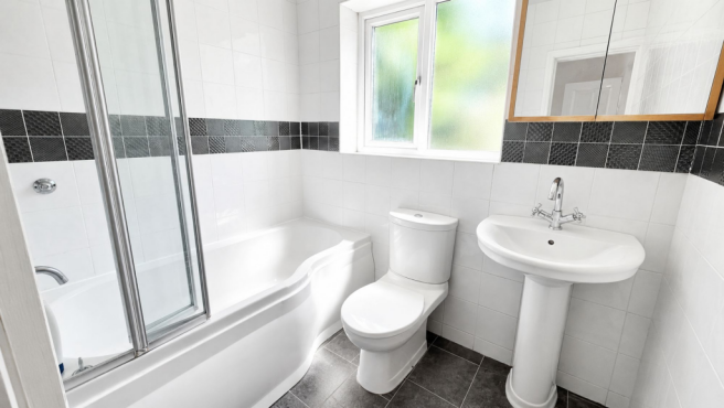 3 bed Semi-Detached to rent Image 9