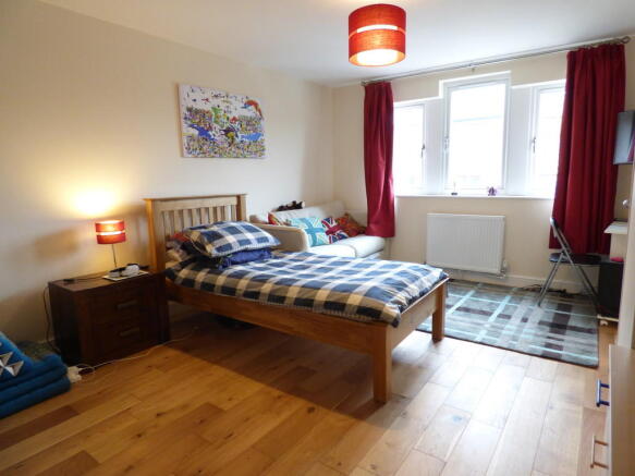 Photo 11