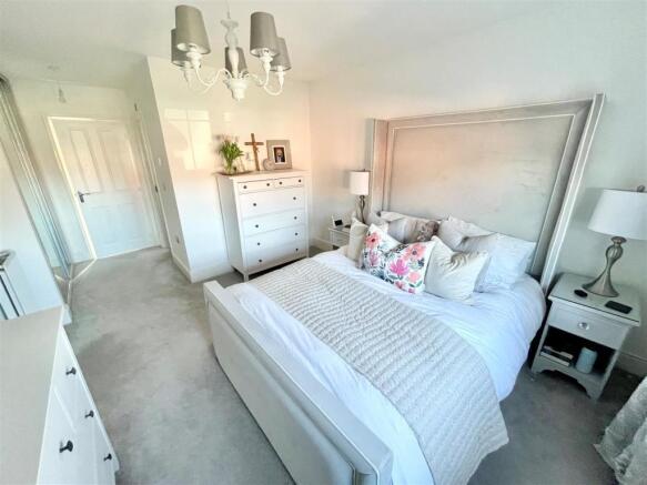 Master Bedroom Aspect 2