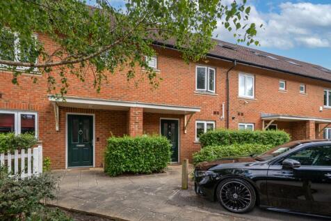 Hylton Place, Redhill, RH1