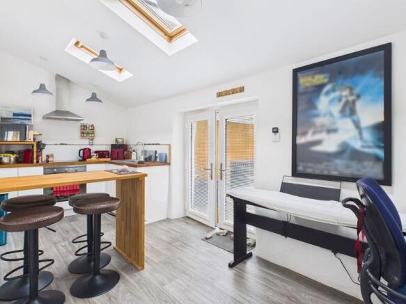 kitchen/dining room