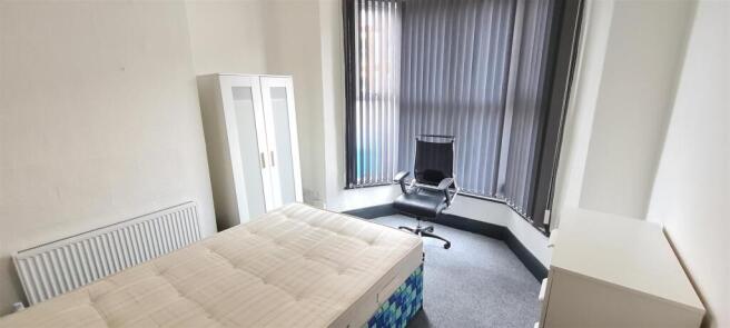 6 bed House Share for sale Image 4