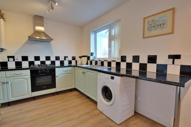 3 bed Semi-Detached for sale Image 5