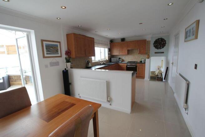 Kitchen/Dining...