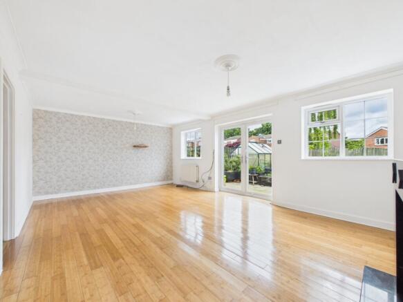 4 bed Detached Bungalow for sale Image 5