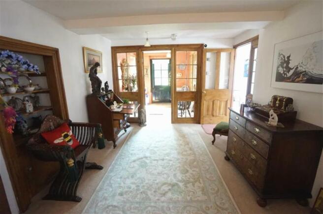 Entrance Hallway: