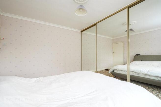 3 bed Semi-Detached for sale Image 11