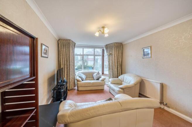 Davidson Frost-Wellings, DFW, Ladycroft Walk, Livi