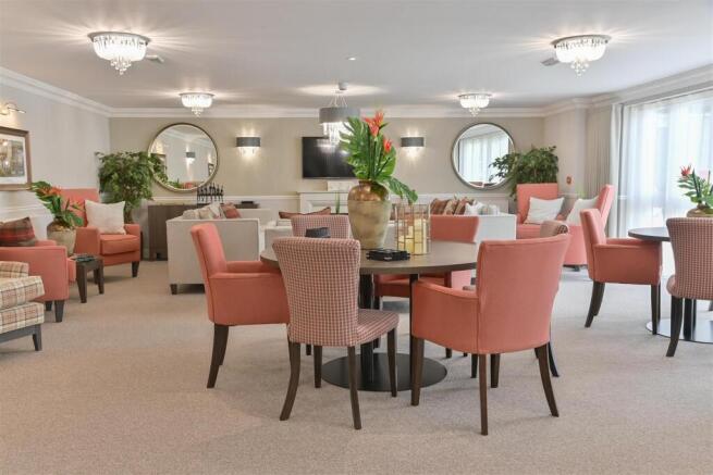 Owners Lounge 2.jpg