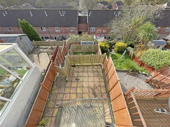 Westbury Close - 68 Garden.jpg