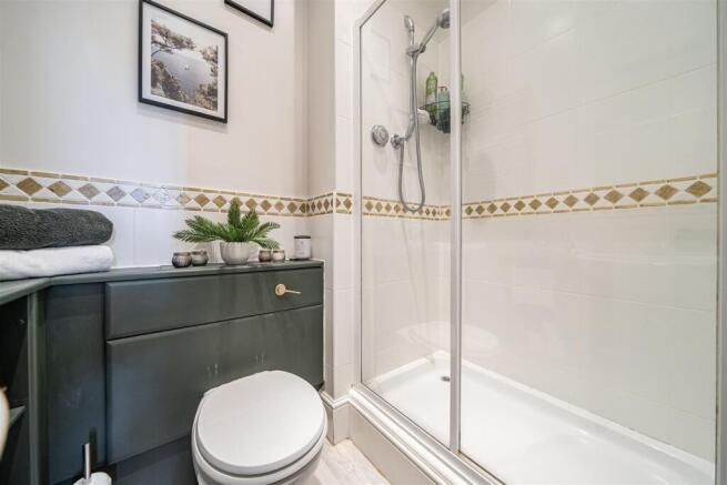 En-Suite Shower.jpg