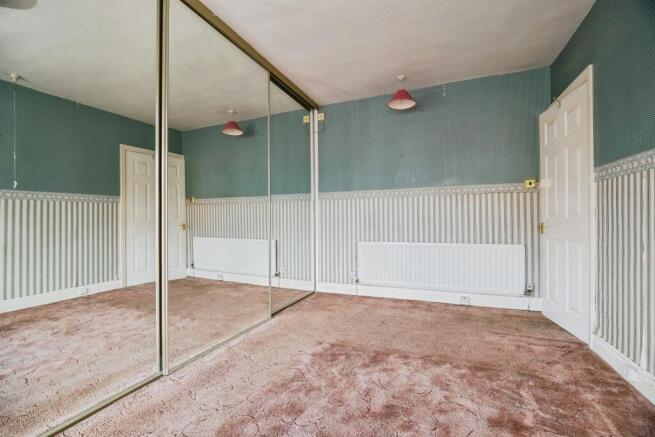 3 bed Semi-Detached for sale Image 10