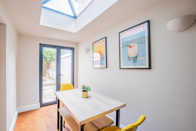 21 Cork Street BA1 3BD-2.jpg